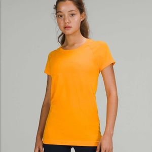 Lululemon Swiftly Tech 2.0. Color: Clementine